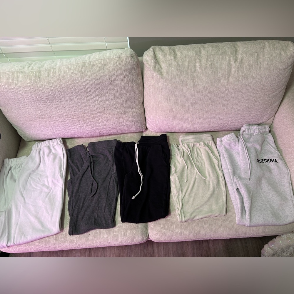 Women’s sweatpants size small